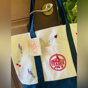 NWT Trader Joe’s  canvas tote With embroidery
